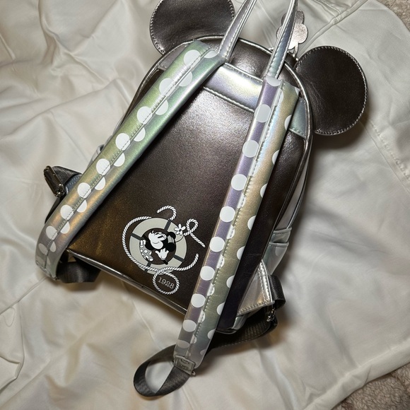 Loungefly D23 Platinum Minnie - Picture 2 of 5